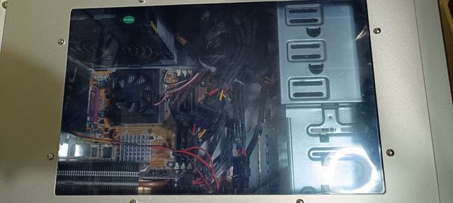 Computer fisso datato