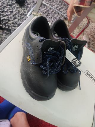 Zapatos de seguridad talla 35 nuevo