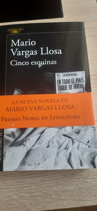 Libro Cinco esquinas -Mario Vargas Llosa