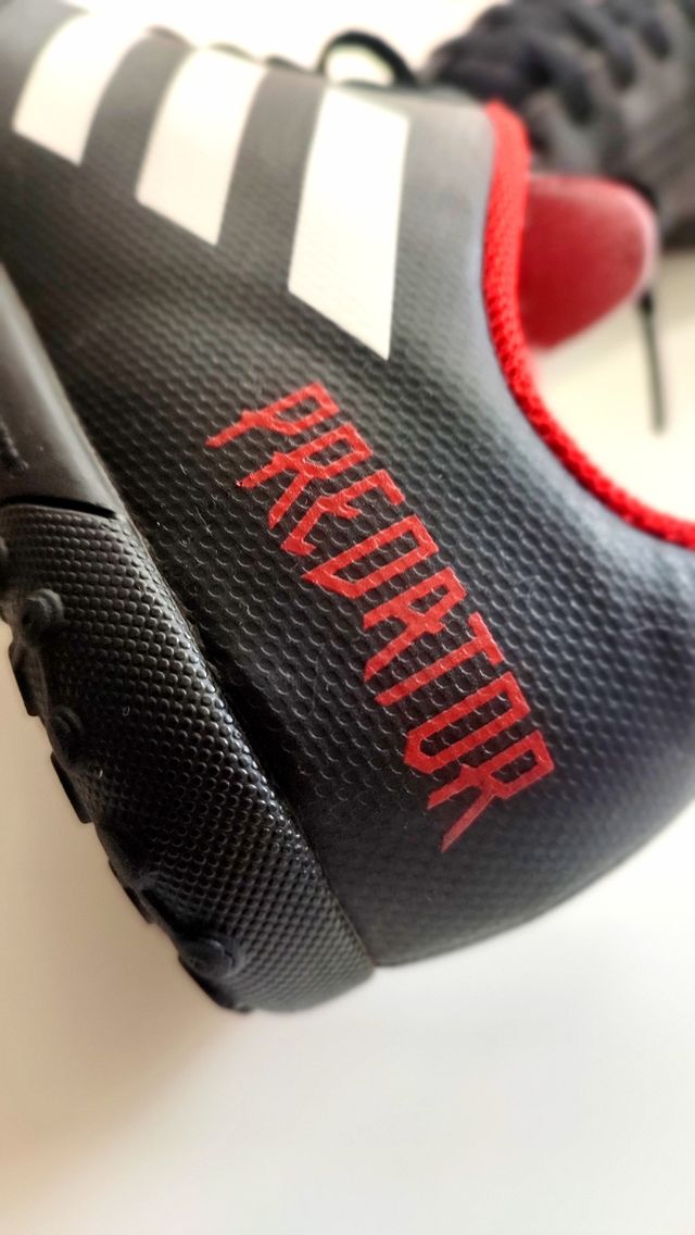Botas fútbol niño/a Adidas predator multitacos