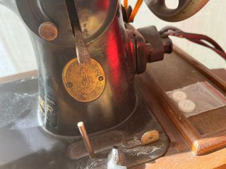 Maquina coser Singer antigua eléctrica
