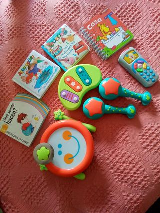 Lote libros y juguetes bebé