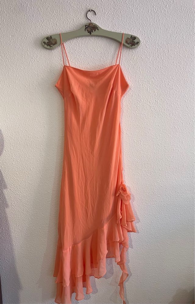 Vestido naranja de fiesta
