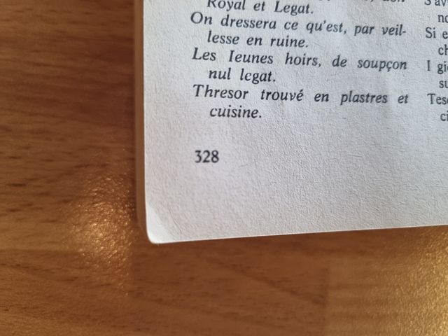 libro Nostradamus centurie e presagi