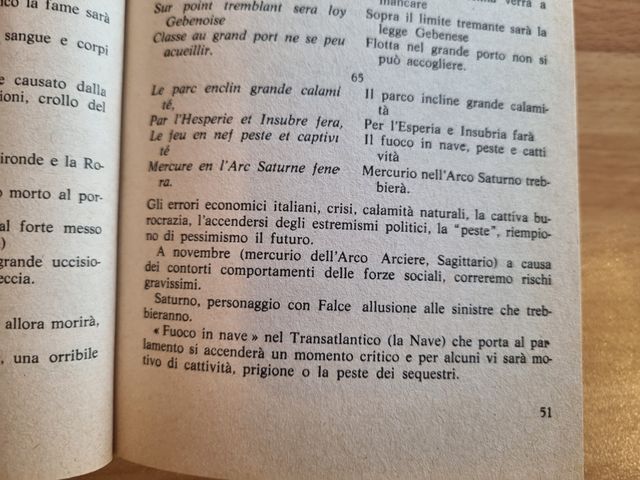 libro Nostradamus centurie e presagi