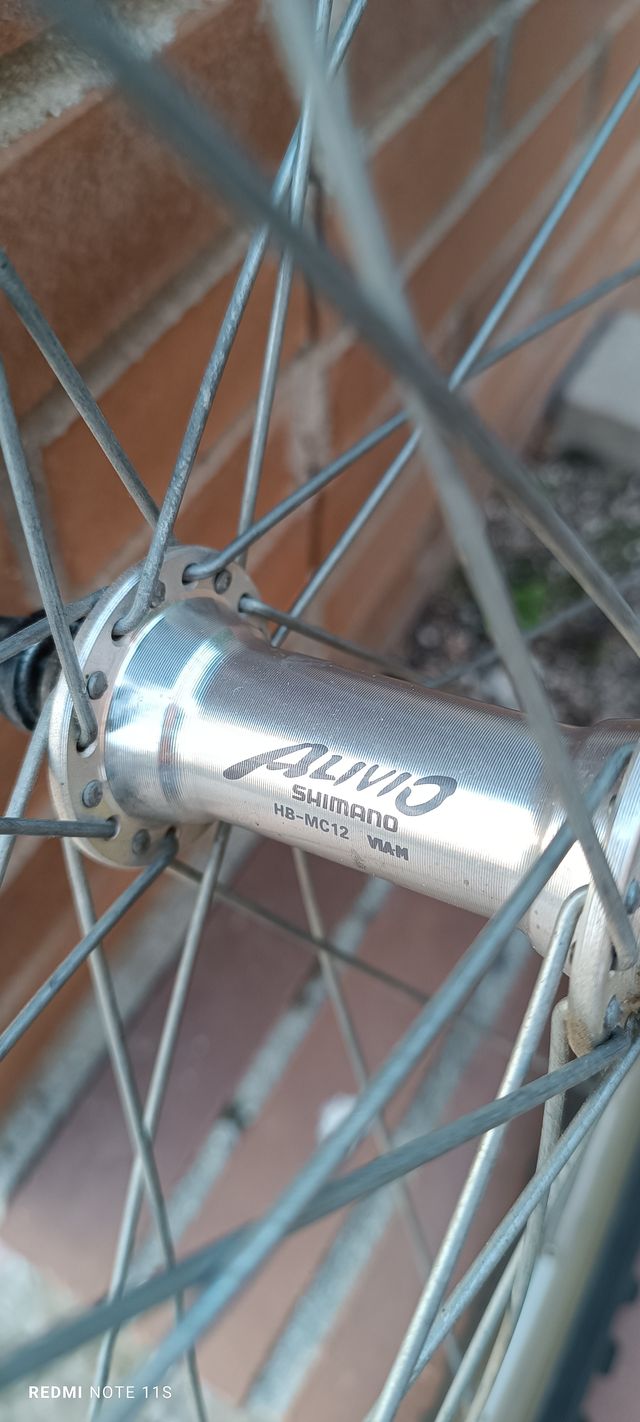 Ruota Shimano Alivio. Completo