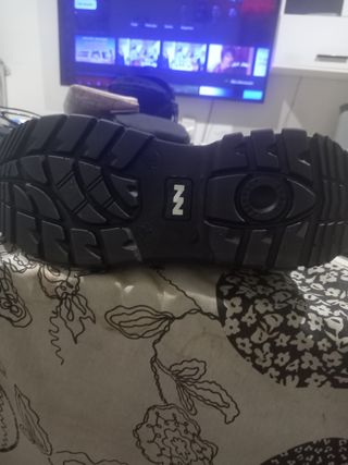 Zapatos  de seguridad nuevos