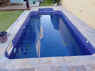 Se limpia piscinas y se enlechada