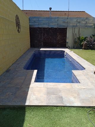 Se limpia piscinas y se enlechada