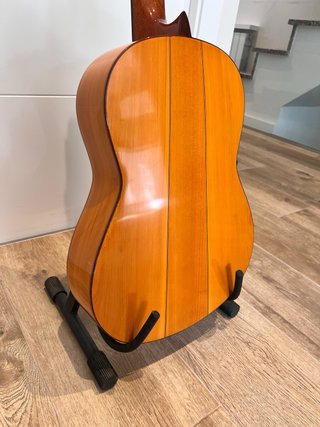 GUITARRA VALERIANO BERNAL