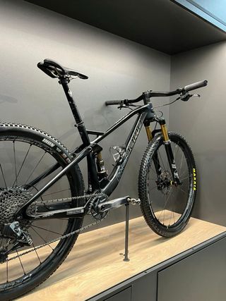 MEGAMO TRACK ASX RACE