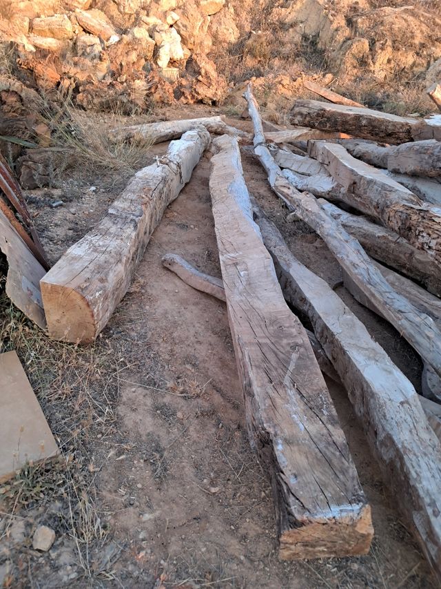 Vigas de madera antiguas