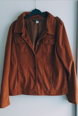 Chaqueta de mujer de ante camel