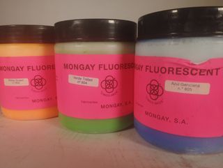 Pintura fluorescente al agua tres botes