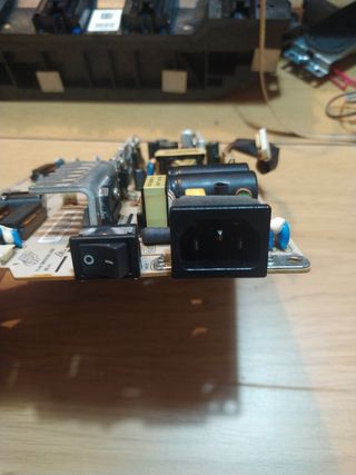 FUENTE DE ALIMENTACIÓN DE LA PLACA HP
