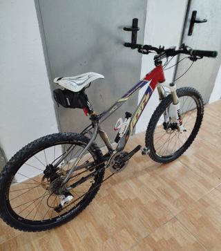 SE VENDEN DOS BICICLETA ciclismo y montaña