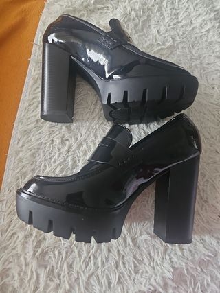 Zapatos de charol