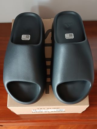 👟 Yeezy Slide Onyx 👟 👣EU44.5/US10👣
