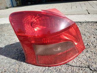 Pilotos traseros Toyota Yaris del 2006