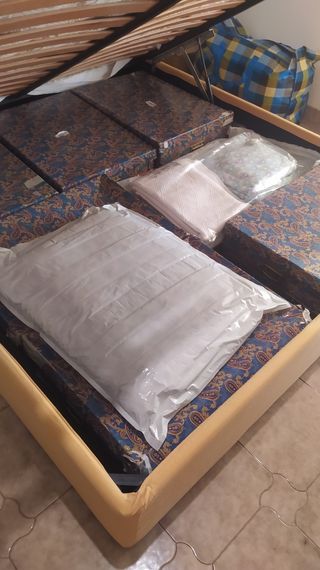 Letto matrimoniale contenitore