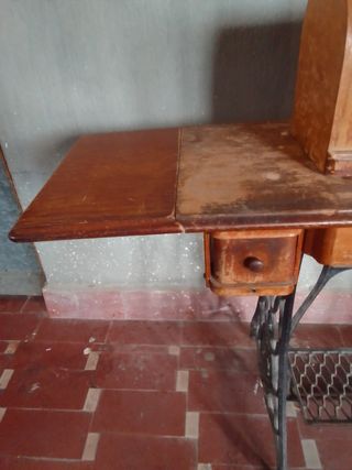 Maquina de coser SIGNER