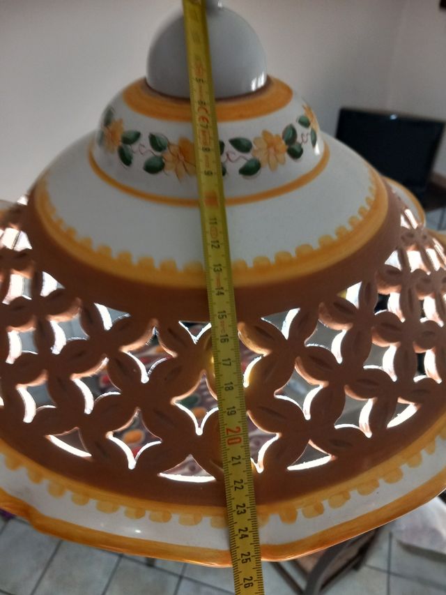 Lampadario dipinto a mano