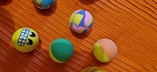 18 Pezzi Palle Rimbalzanti Colorate per Bambini