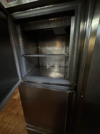 Nevera vertical cocina restaurante / hotel