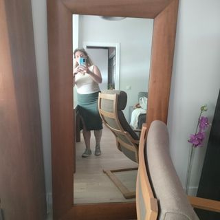 Mesa, vitrina con espejo