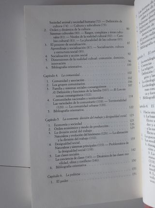 "Sociología" de Salvador Giner, edición revisada.