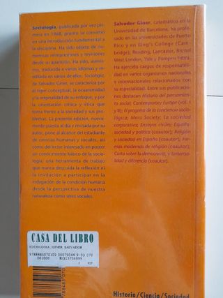 "Sociología" de Salvador Giner, edición revisada.
