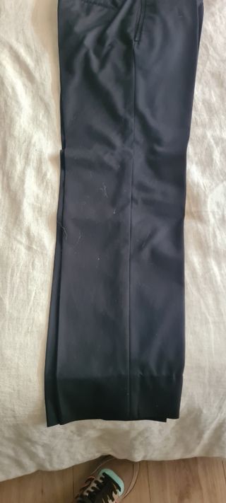 Traje negro ZARA y 2 camisas