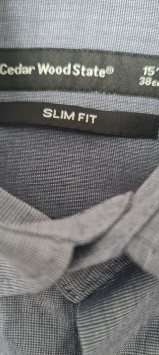 Traje negro ZARA y 2 camisas