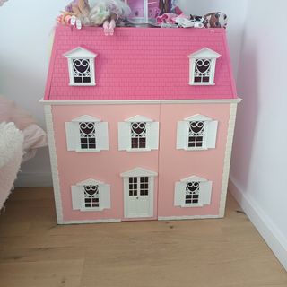 Casa muñecass Hello Kitty