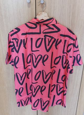 Camisa Manfinity (Shein) Love talla L.