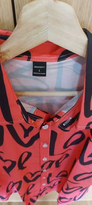 Camisa Manfinity (Shein) Love talla L.