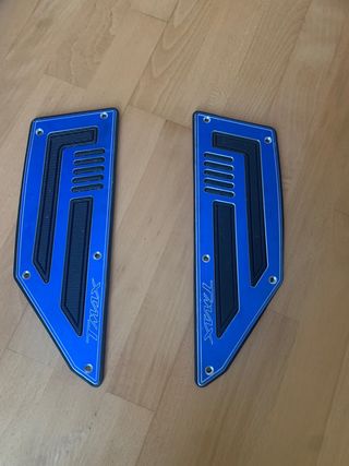 reposapies yamaha tmax