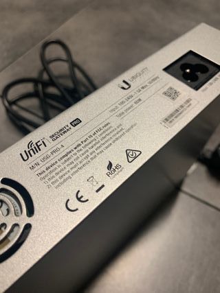 UBIQUITI UNIFI SECURITY GATEWAY PRO 4