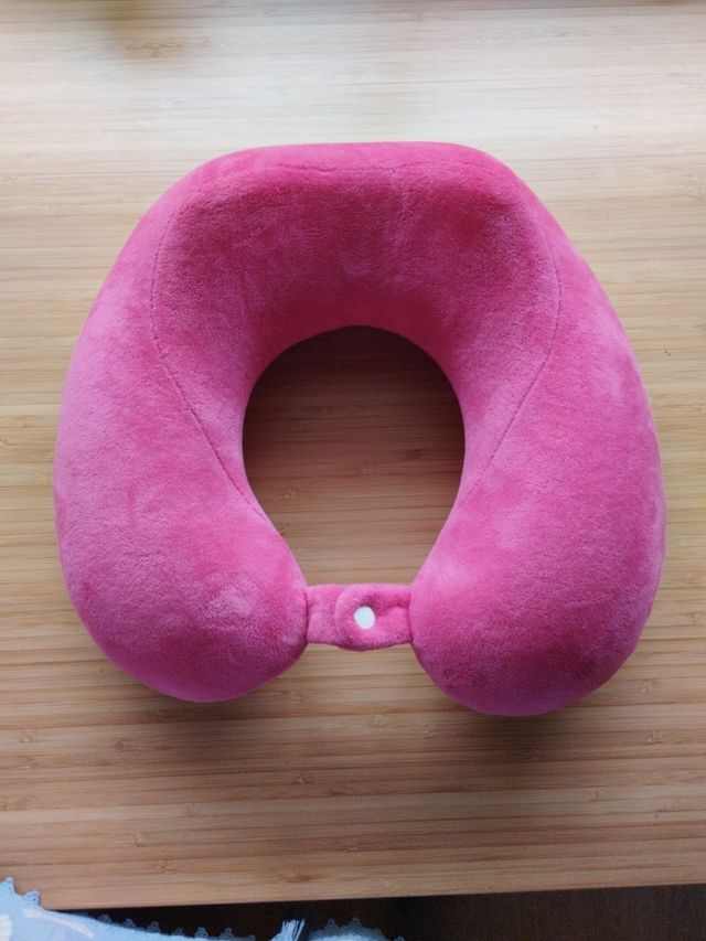 Almoha cervical de viaje