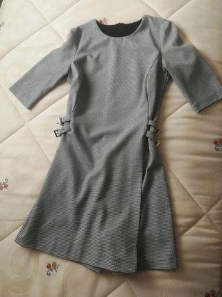 Vestido-mono short joven mujer