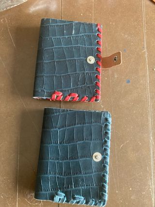 Cartera pequeña artesanal cuero