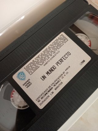 VHS un mundo perfecto