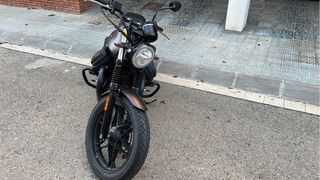 Moto guzzi V7 night pack