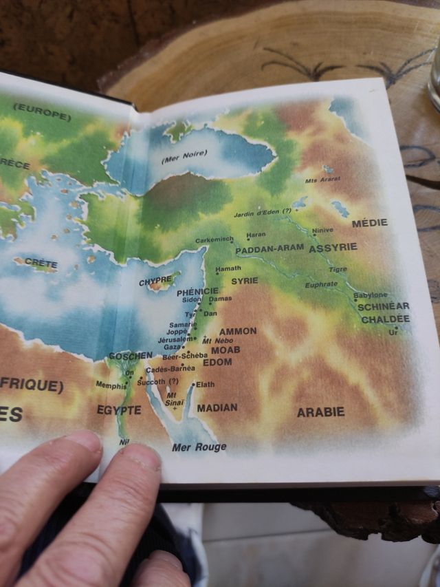 Les Saintes Escritures.