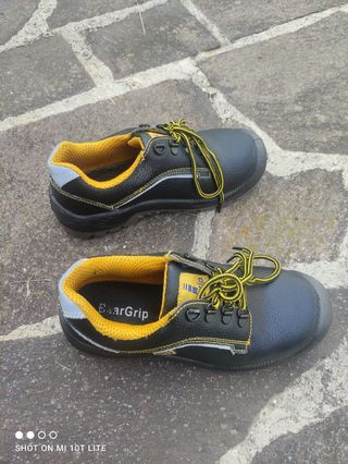 Scarpe antiinfortunistiche 