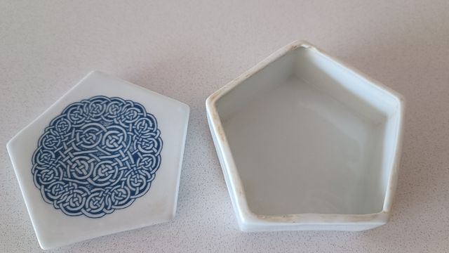 Cajita dibujos celta