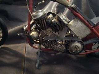 MOTO A ESCALA