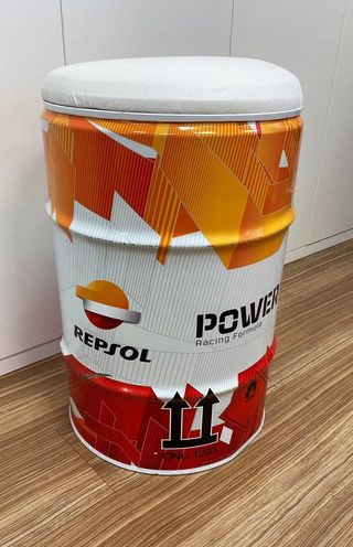 TABURETE BIDON REPSOL ASIENTO POLIPIEL BLANCO