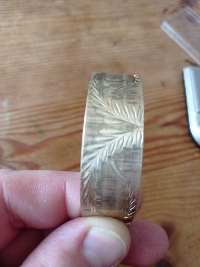 Bracciale largo in oro laminato