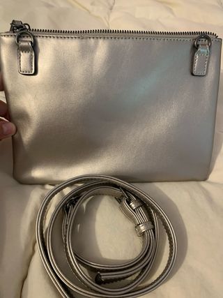 Bolso Guess plateado
